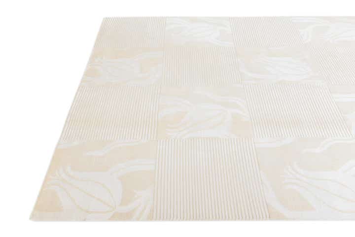 5' 7 x 8' Hand Knotted Darya Wool Rug