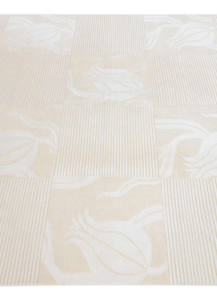 5' 7 x 8' Hand Knotted Darya Wool Rug