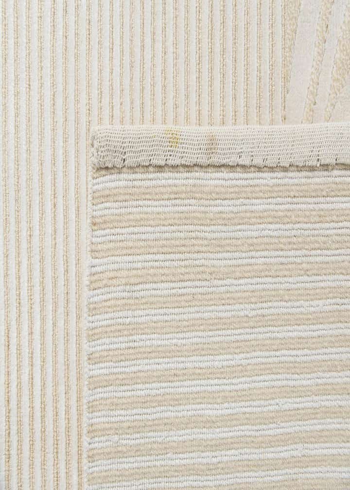 5' 7 x 8' Hand Knotted Darya Wool Rug