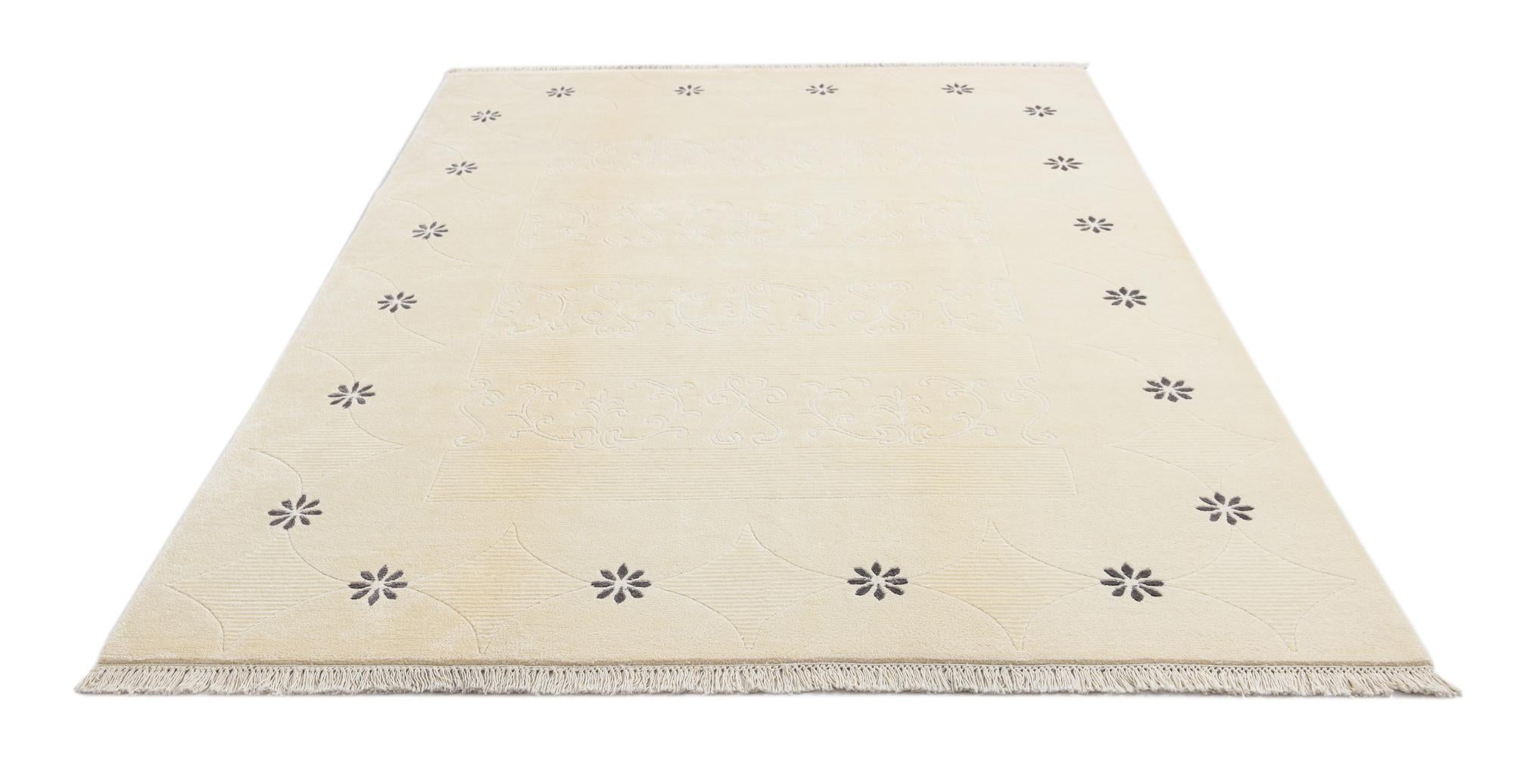 5' 9 x 8' Hand Knotted Darya Wool Rug