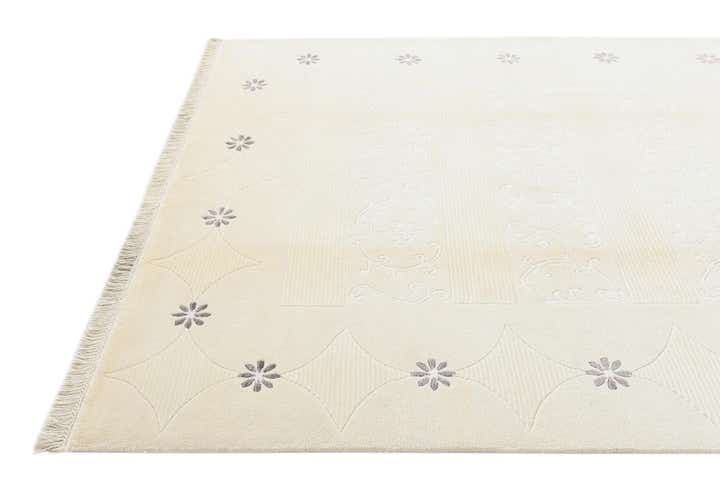 5' 9 x 8' Hand Knotted Darya Wool Rug