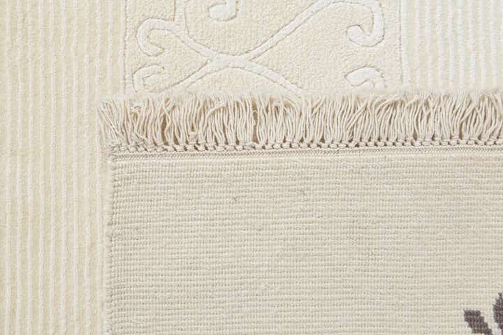 5' 9 x 8' Hand Knotted Darya Wool Rug