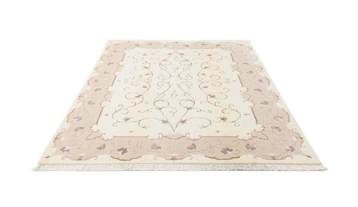 Detail image of 5' 7 x 7' 10 Hand Knotted Darya Wool Rug
