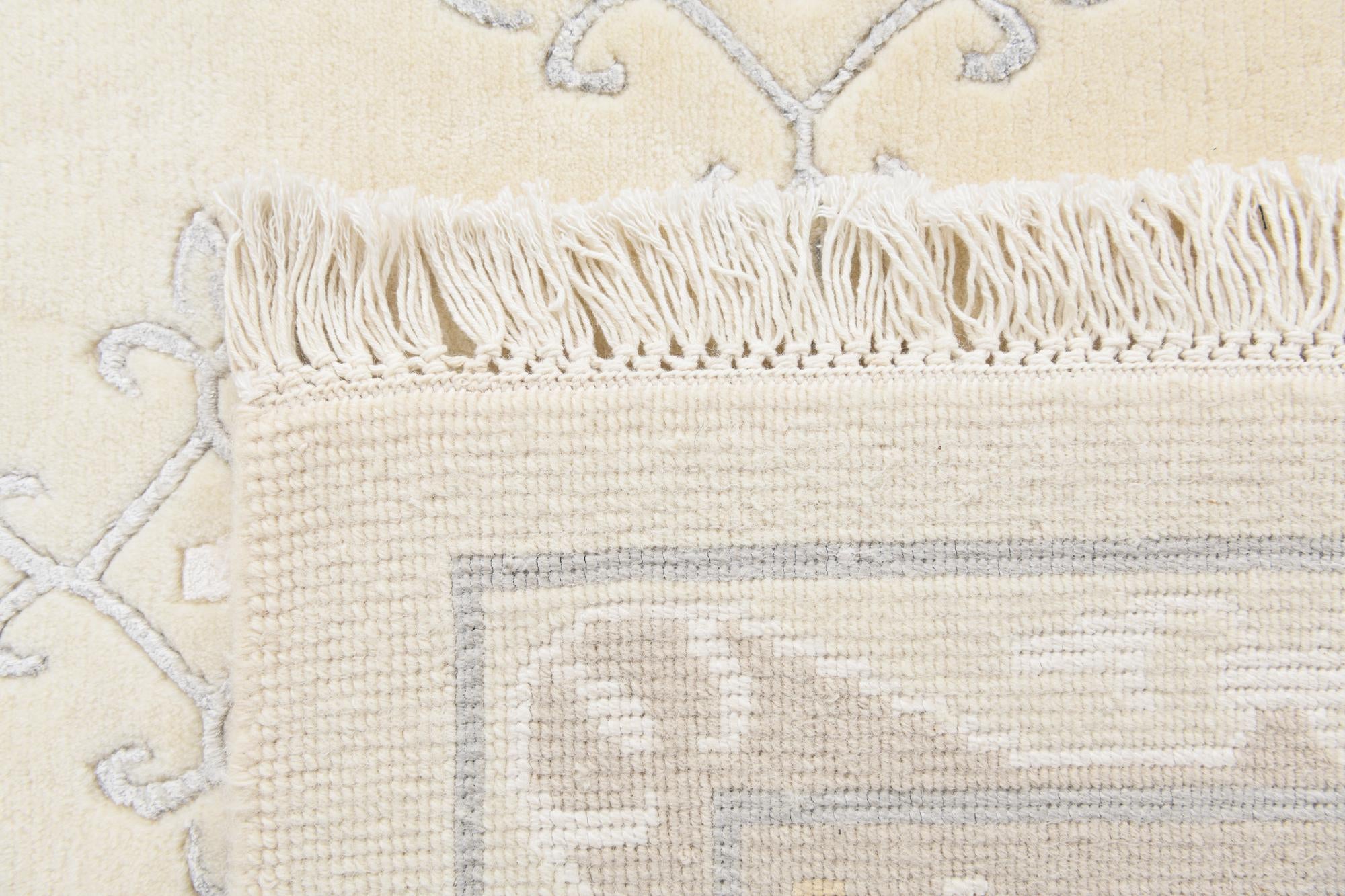 5' 5 x 8' Hand Knotted Darya Wool Rug