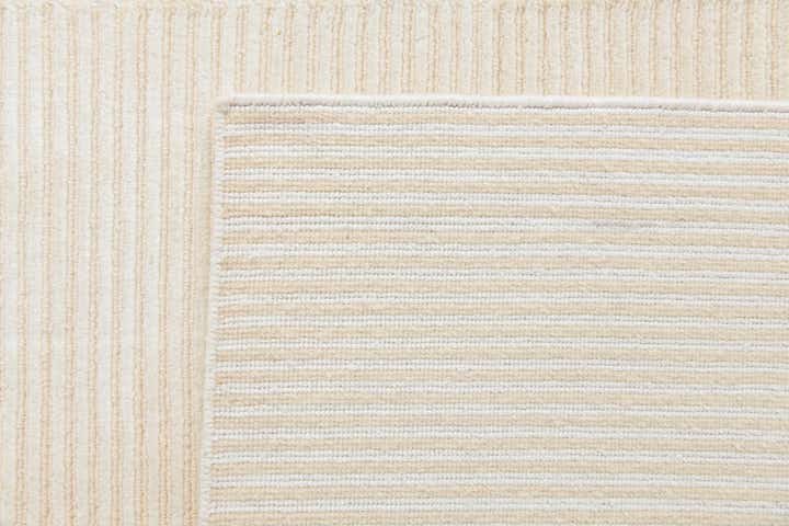 5' 9 x 7' 10 Hand Knotted Darya Wool Rug