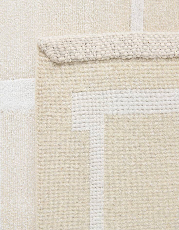 Detail image of 5' 7 x 8'  Hand Knotted Darya Wool Rug