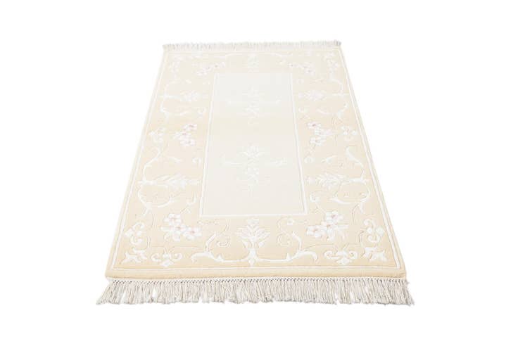 Detail image of 2' 7 x 4' 10 Hand Knotted Darya Wool Rug