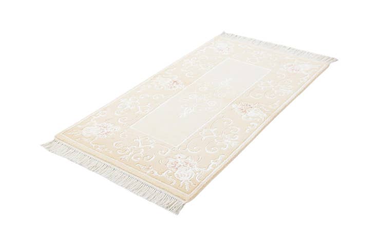 Detail image of 2' 8 x 4' 9 Hand Knotted Darya Wool Rug