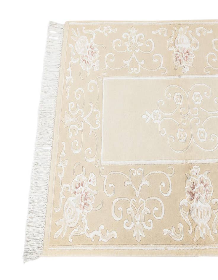 Detail image of 2' 8 x 4' 9 Hand Knotted Darya Wool Rug