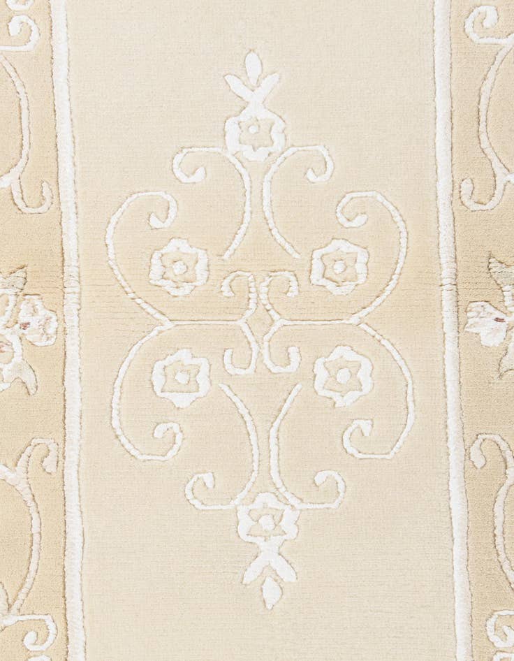 Detail image of 2' 8 x 4' 9 Hand Knotted Darya Wool Rug