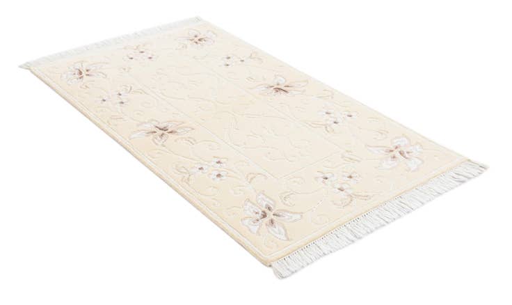 Detail image of 2' 7 x 4' 8 Hand Knotted Darya Wool Rug