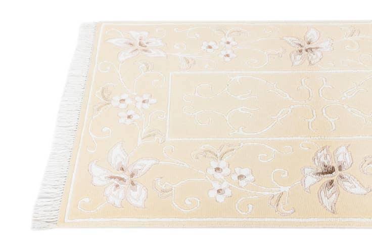 Detail image of 2' 7 x 4' 8 Hand Knotted Darya Wool Rug