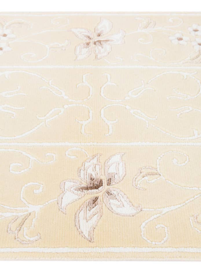 Detail image of 2' 7 x 4' 8 Hand Knotted Darya Wool Rug