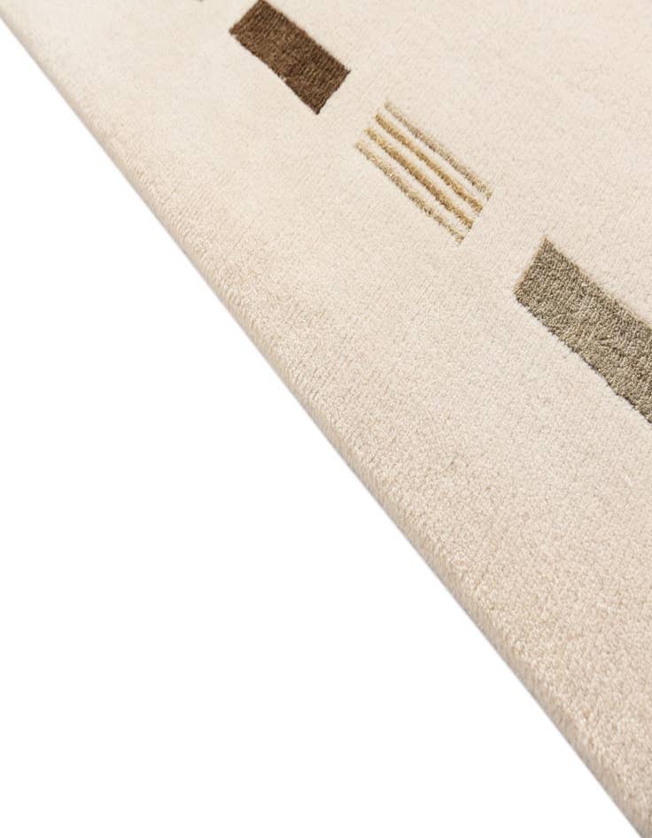 Detail image of 5' 7 x 7' 9  Hand Knotted Darya Wool Rug