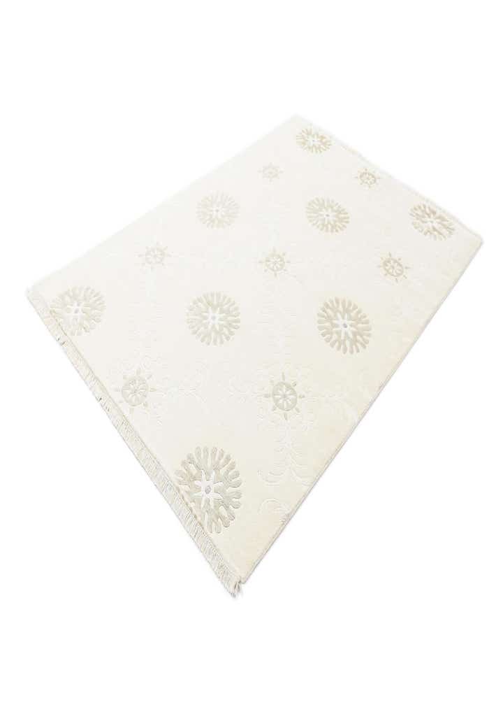 5' 6 x 8' Hand Knotted Darya Wool Rug