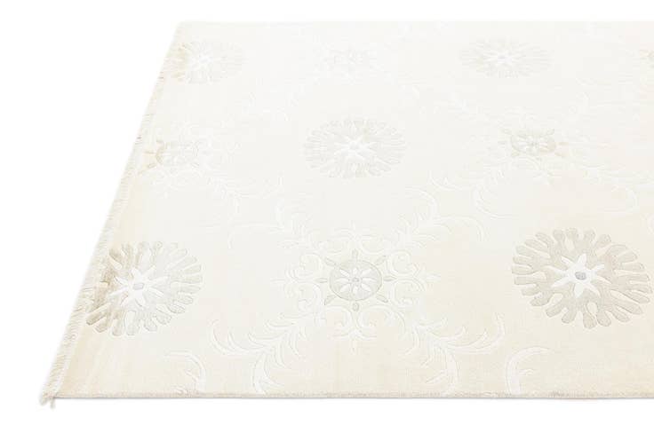 Detail image of 5' 6 x 8' Hand Knotted Darya Wool Rug