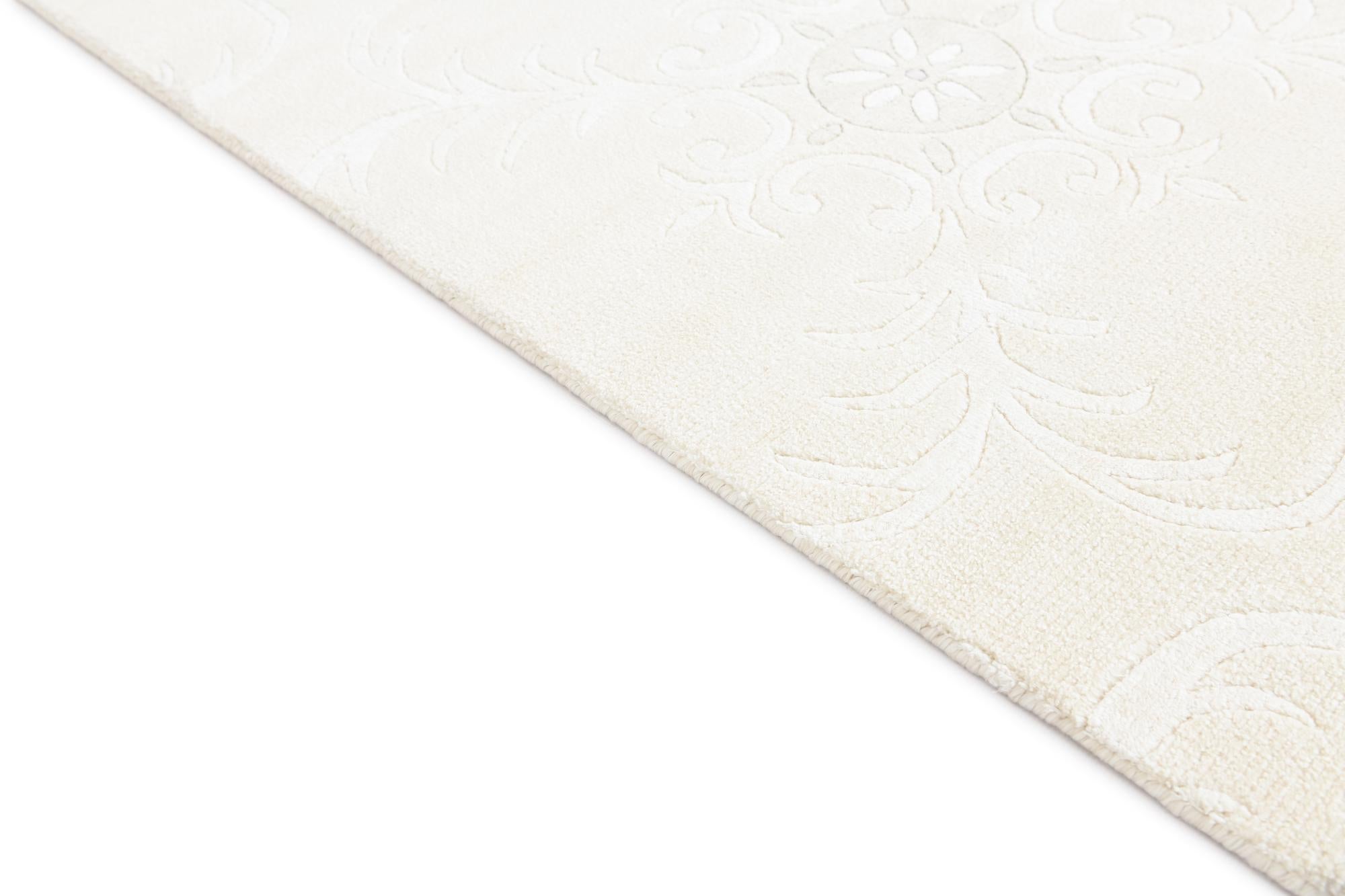 5' 6 x 8' Hand Knotted Darya Wool Rug