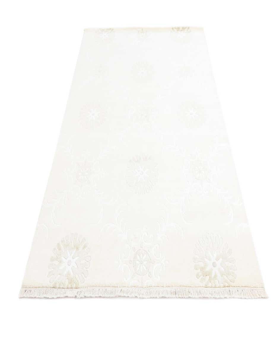 Detail image of 165cm x 245cm  Hand Knotted Darya Wool Alfombra
