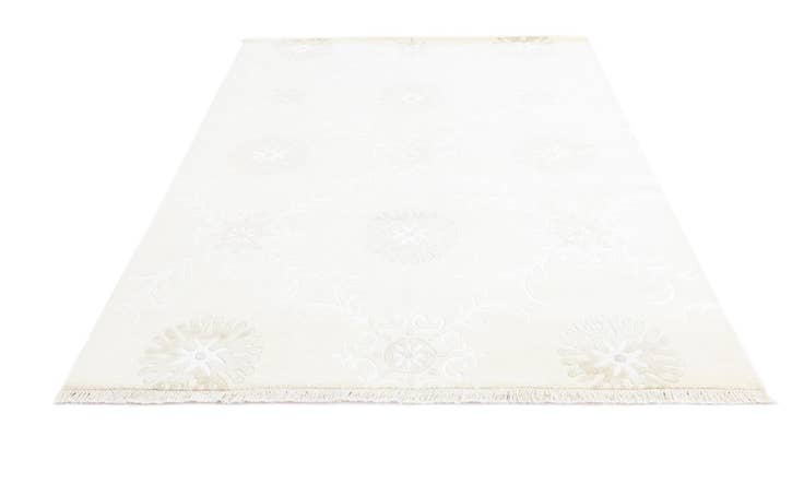 Detail image of 5' 5 x 8' Hand Knotted Darya Wool Rug