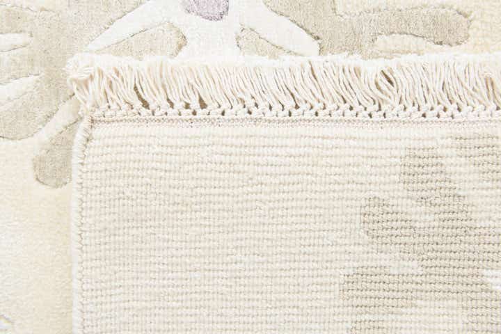 5' 5 x 8' Hand Knotted Darya Wool Rug