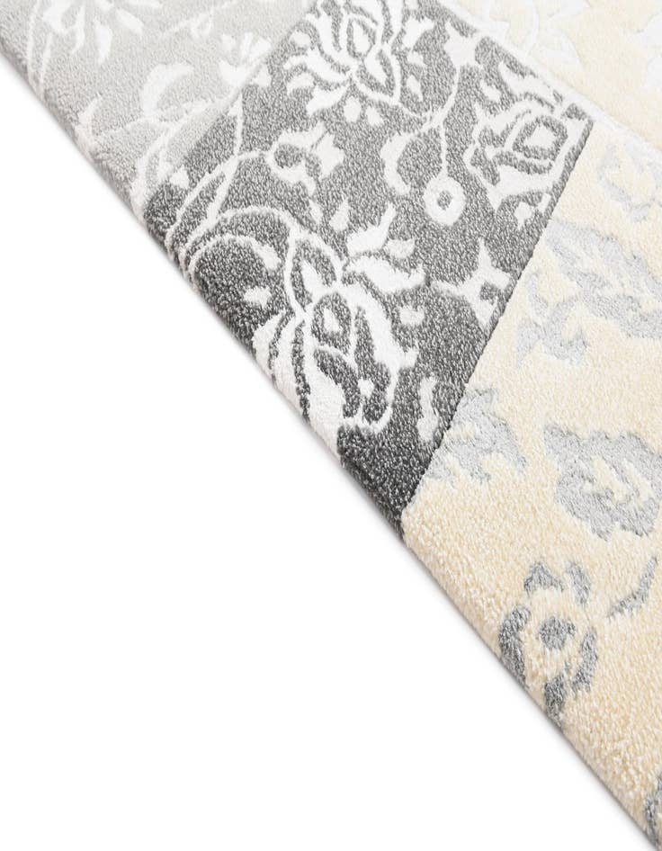 Detail image of 5' 10 x 7' 10  Hand Knotted Darya Wool Rug