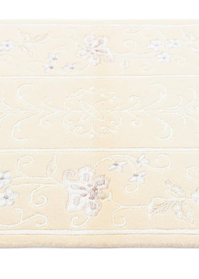 Detail image of 2' 7 x 4' 6 Hand Knotted Darya Wool Rug