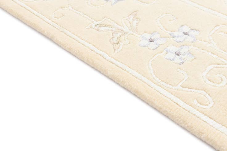 Detail image of 2' 7 x 4' 6 Hand Knotted Darya Wool Rug