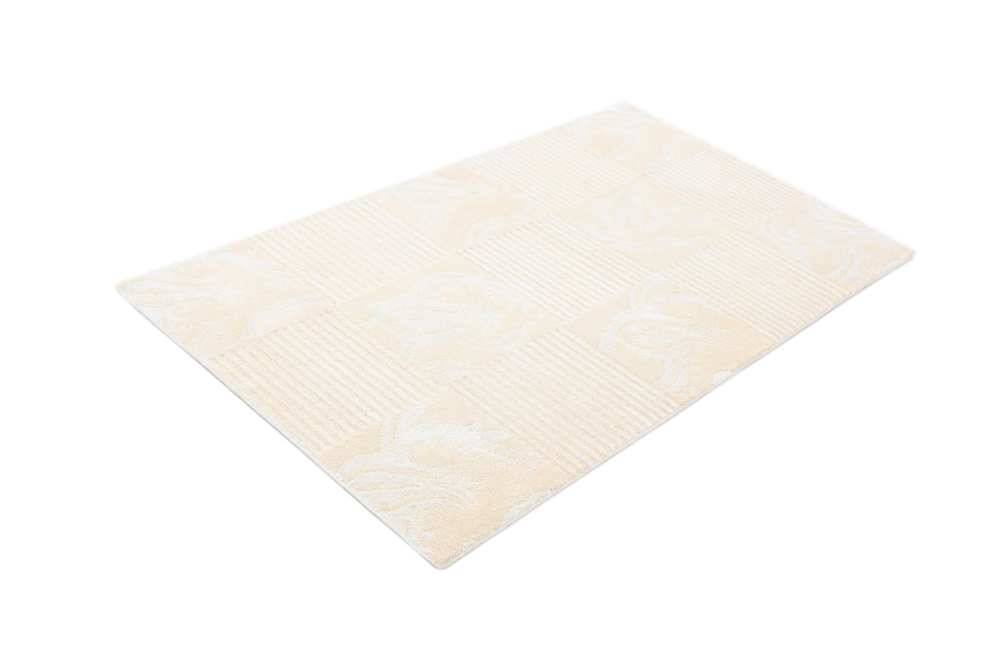 2' 7 x 4' 8 Hand Knotted Darya Wool Rug