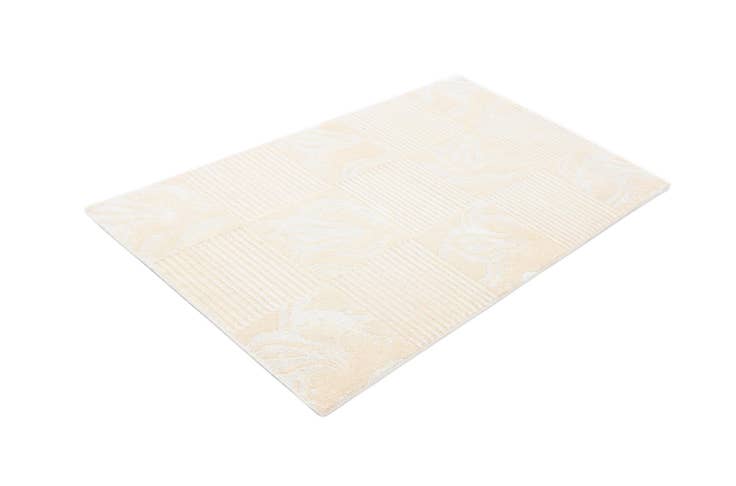 Detail image of 2' 7 x 4' 8 Hand Knotted Darya Wool Rug