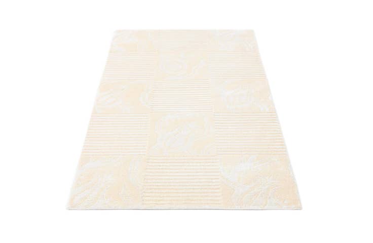 Detail image of 2' 7 x 4' 8 Hand Knotted Darya Wool Rug