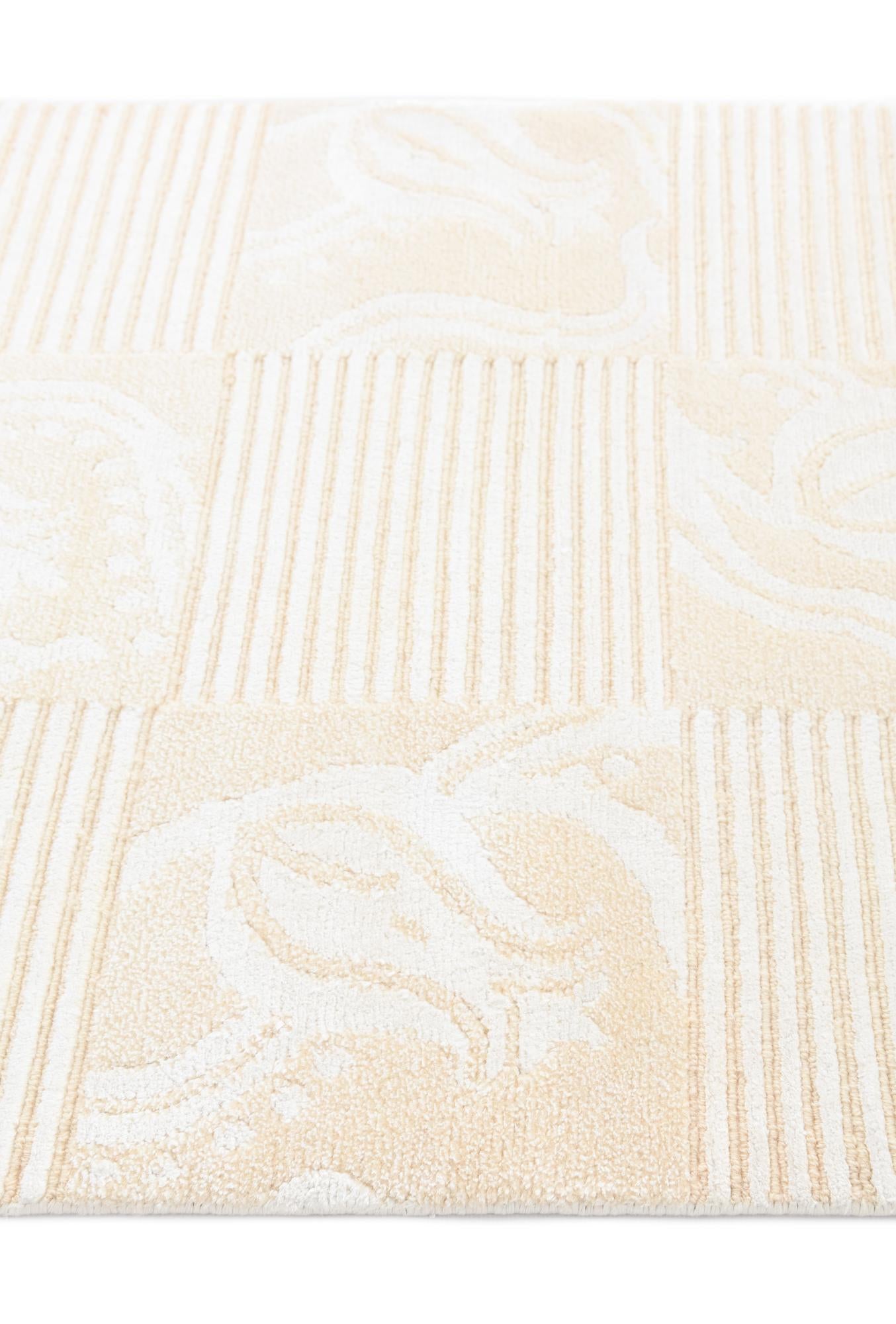 2' 7 x 4' 8 Hand Knotted Darya Wool Rug
