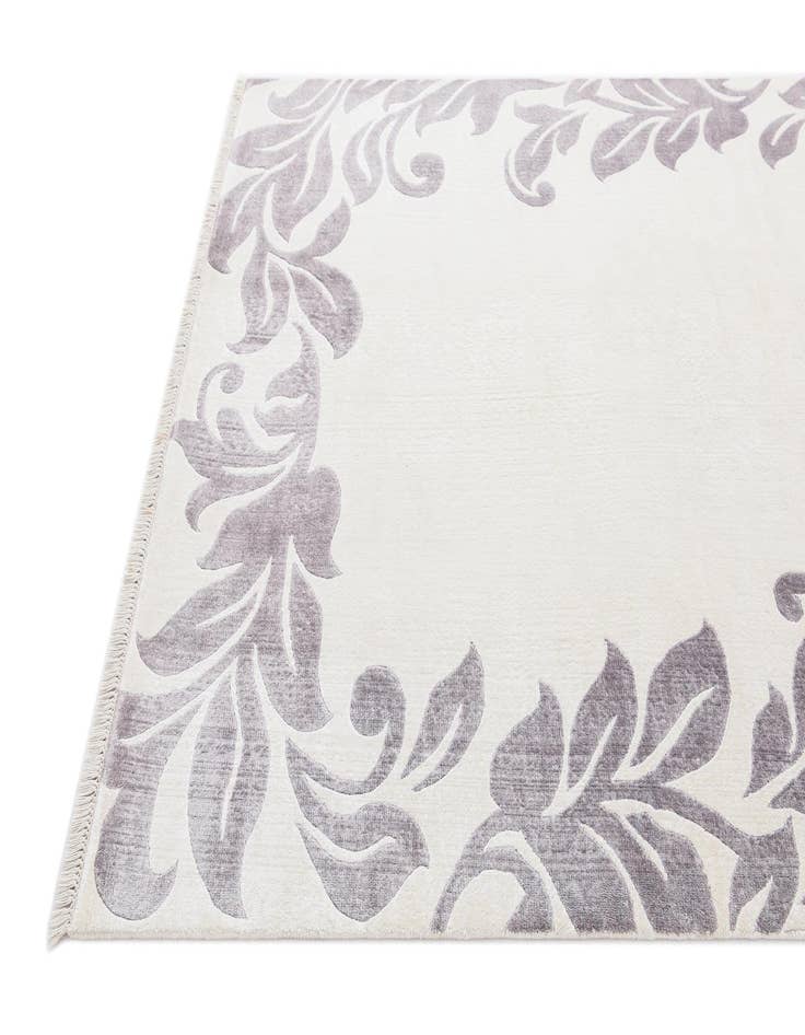 Detail image of 6' x 8' Darya Rug