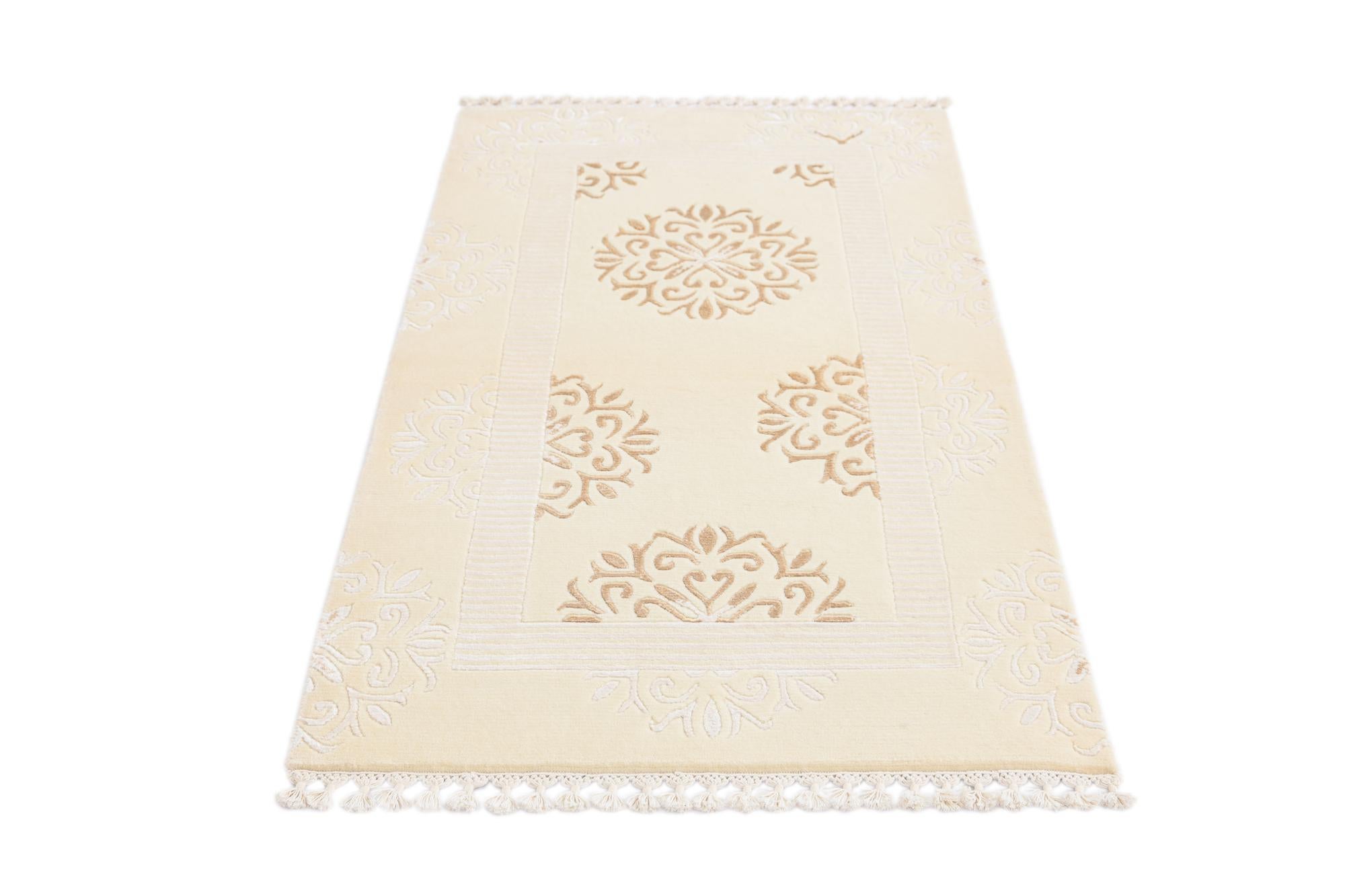2' 7 x 4' 7 Hand Knotted Darya Wool Rug