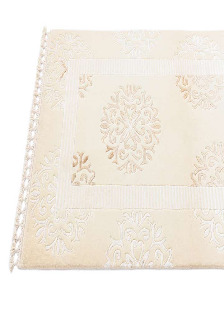 2' 7 x 4' 7 Hand Knotted Darya Wool Rug