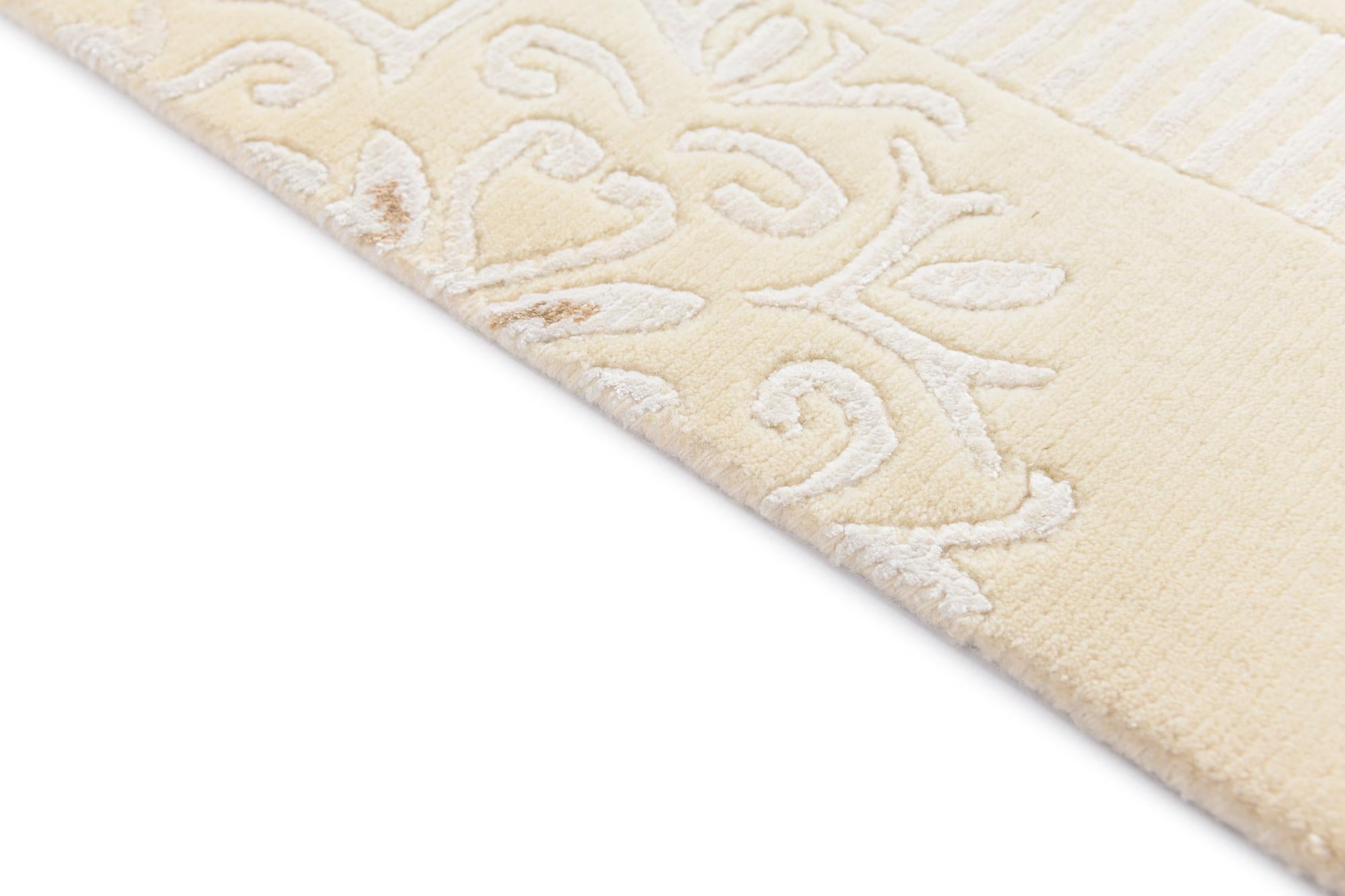 2' 7 x 4' 7 Hand Knotted Darya Wool Rug