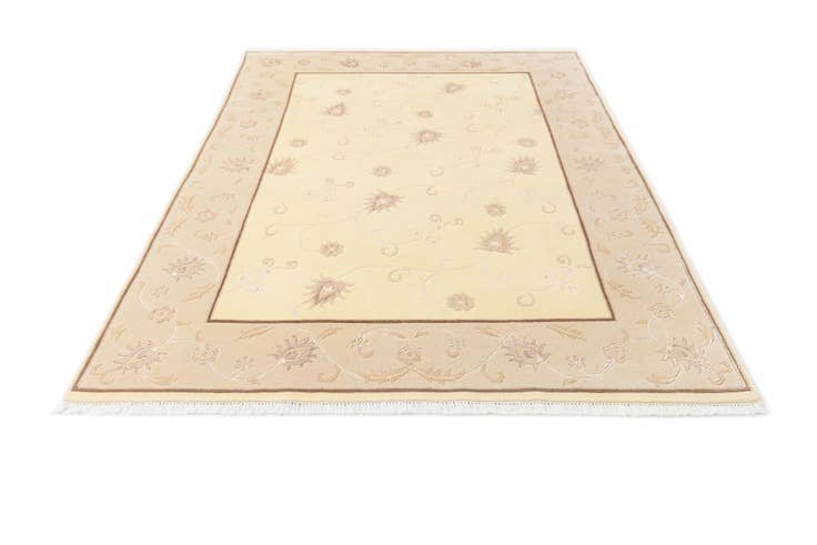 Detail image of 5' 8 x 7' 10 Hand Knotted Darya Rug