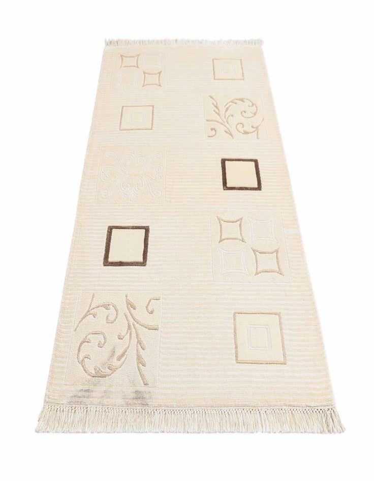 Detail image of 2' 8 x 4' 11  Hand Knotted Darya Rug