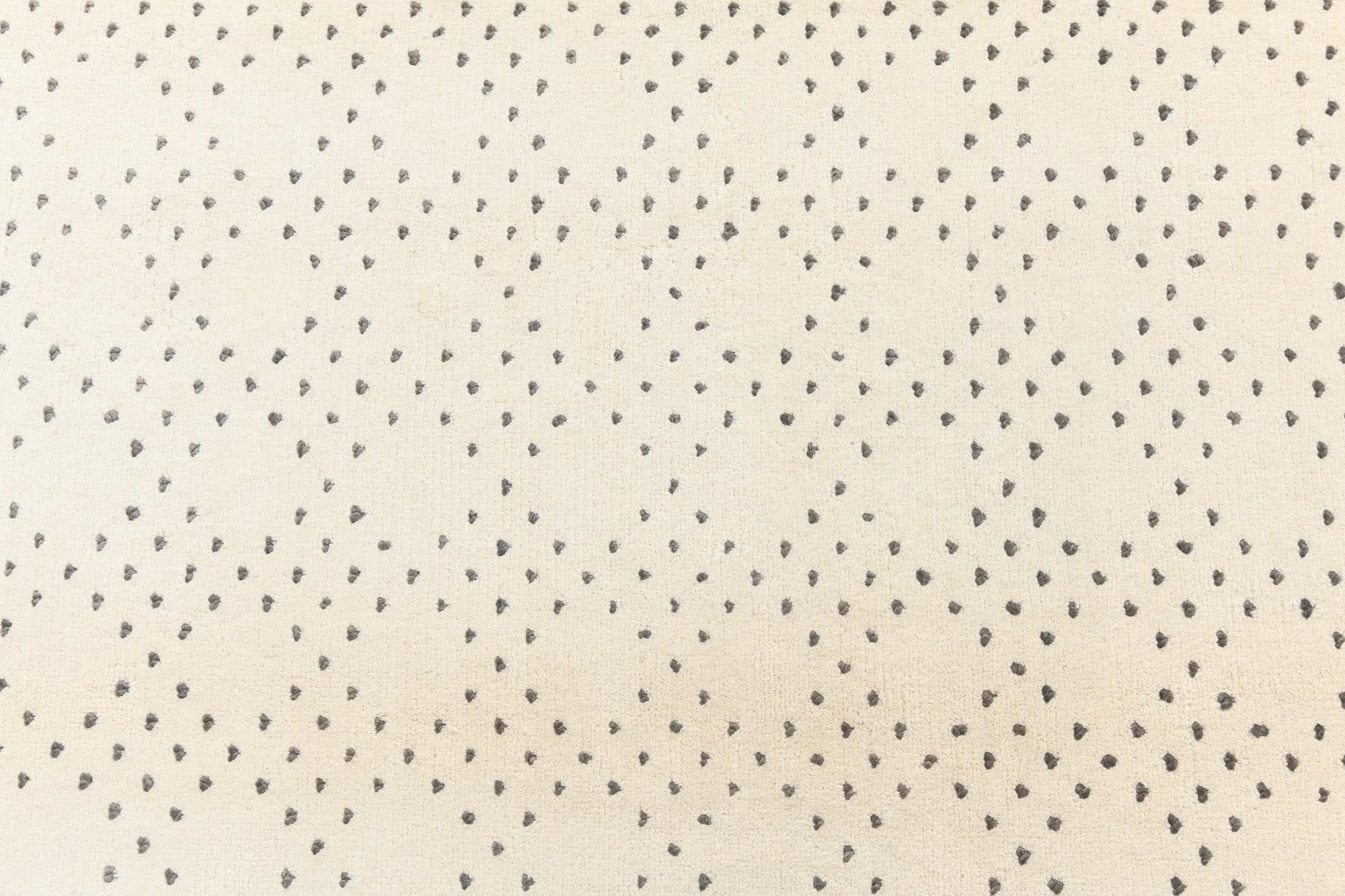 5' 7 x 7' 11 Darya Rug