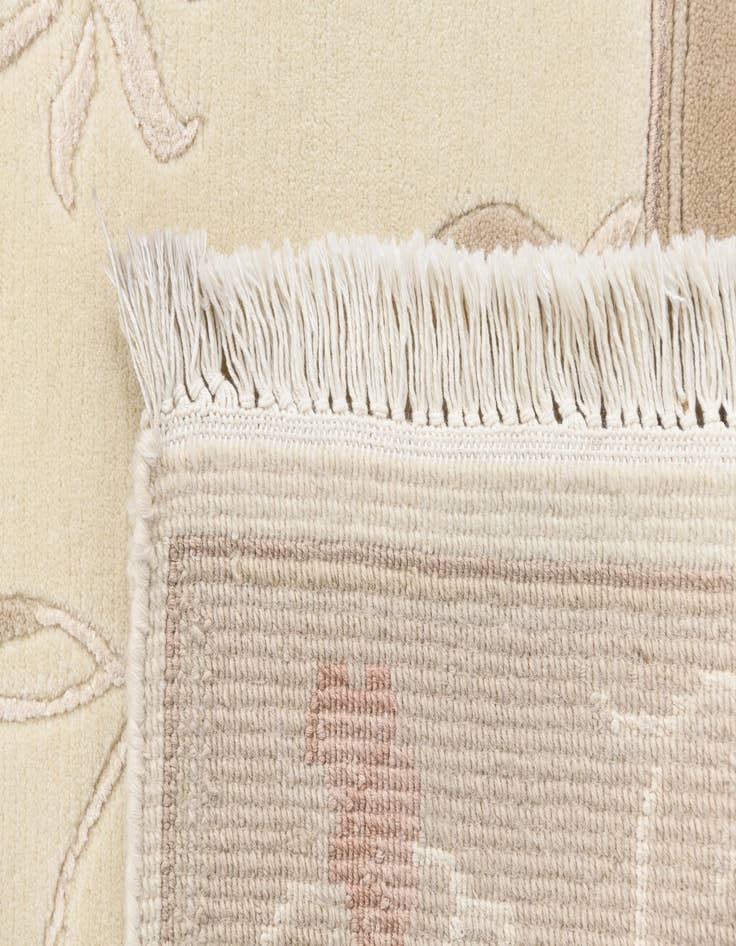 Detail image of 2' 11 x 5' 1  Hand Knotted Darya Rug