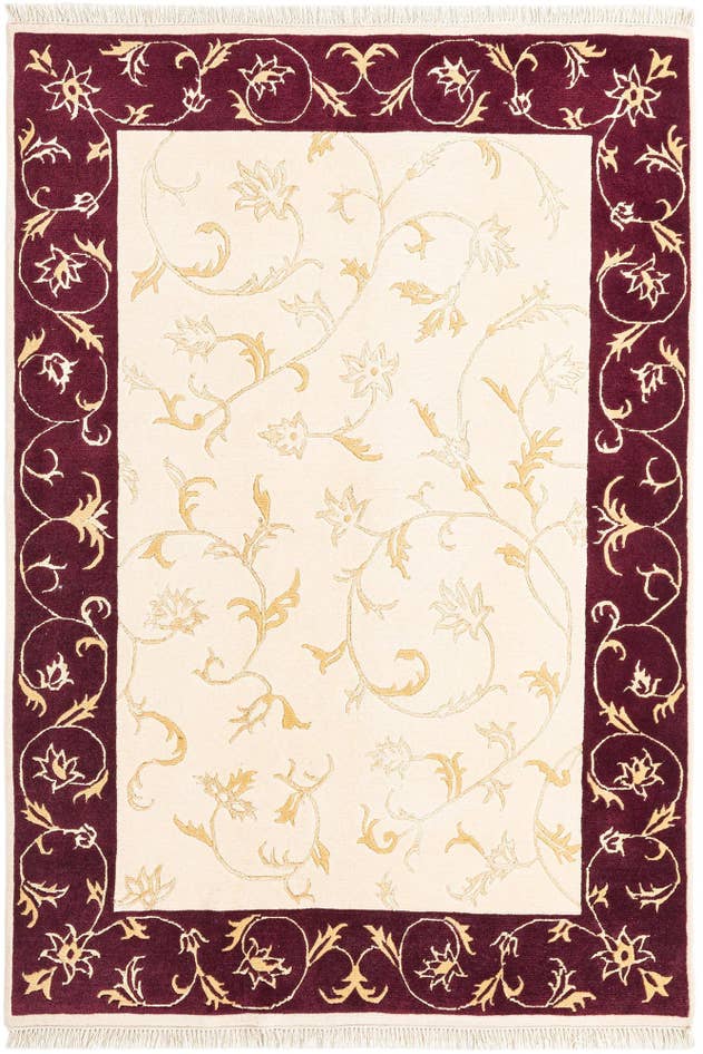 Detail image of 4' 7 x 6' 8 Darya Rug
