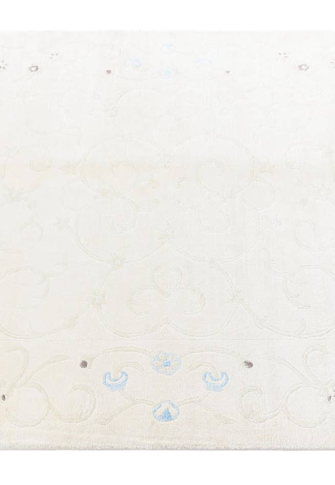 Detail image of 3' 11 x 5' 10 Darya Rug