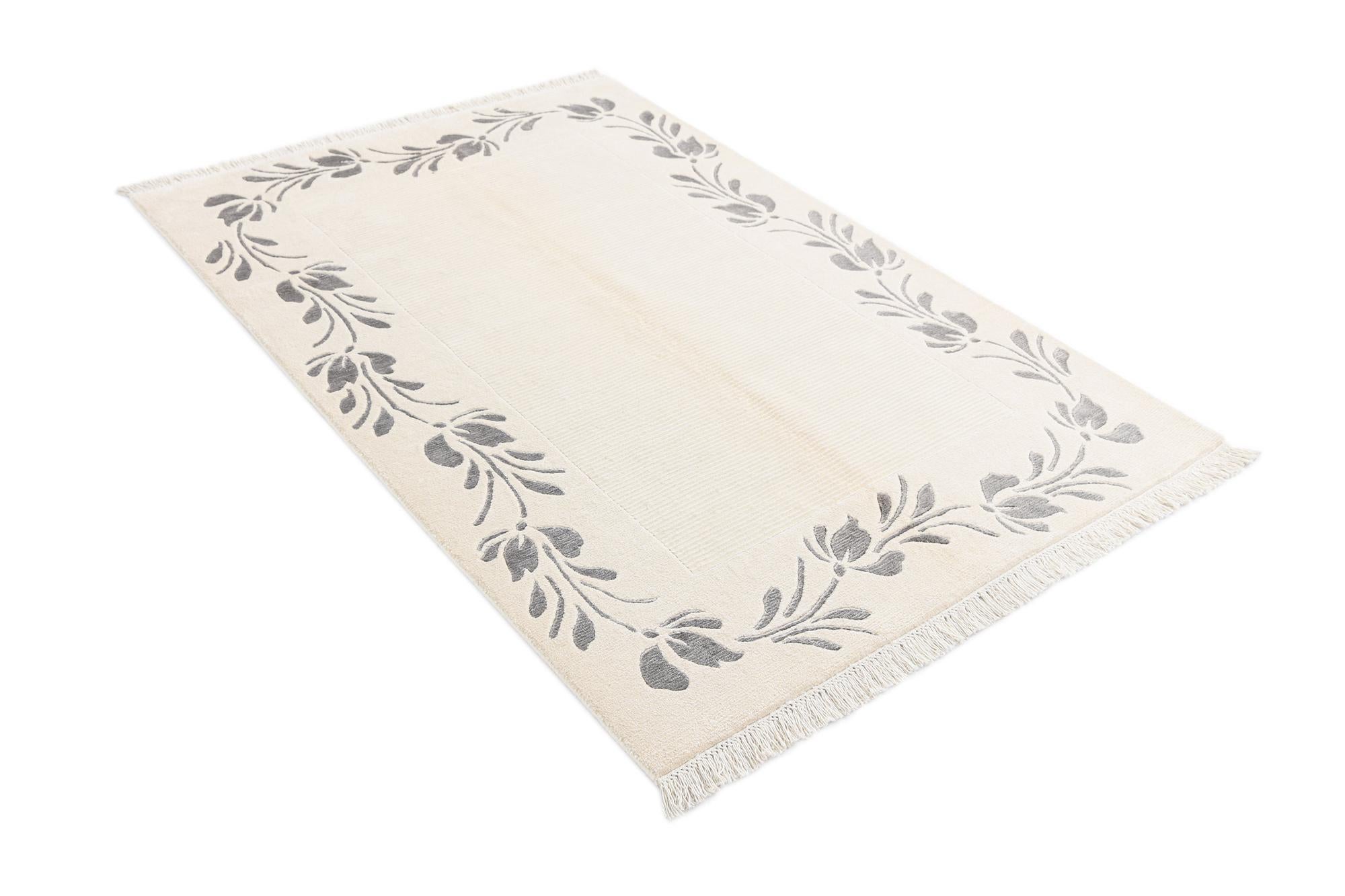 4' x 6' Darya Rug