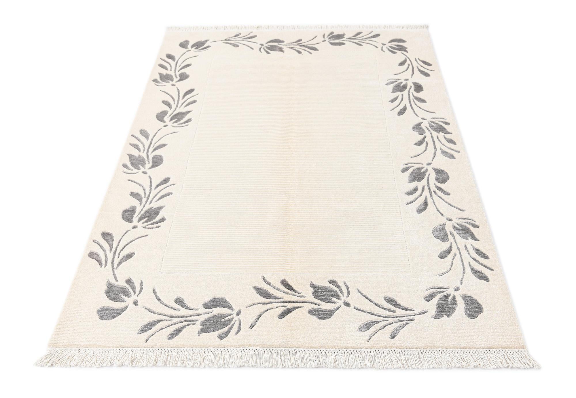 4' x 6' Darya Rug