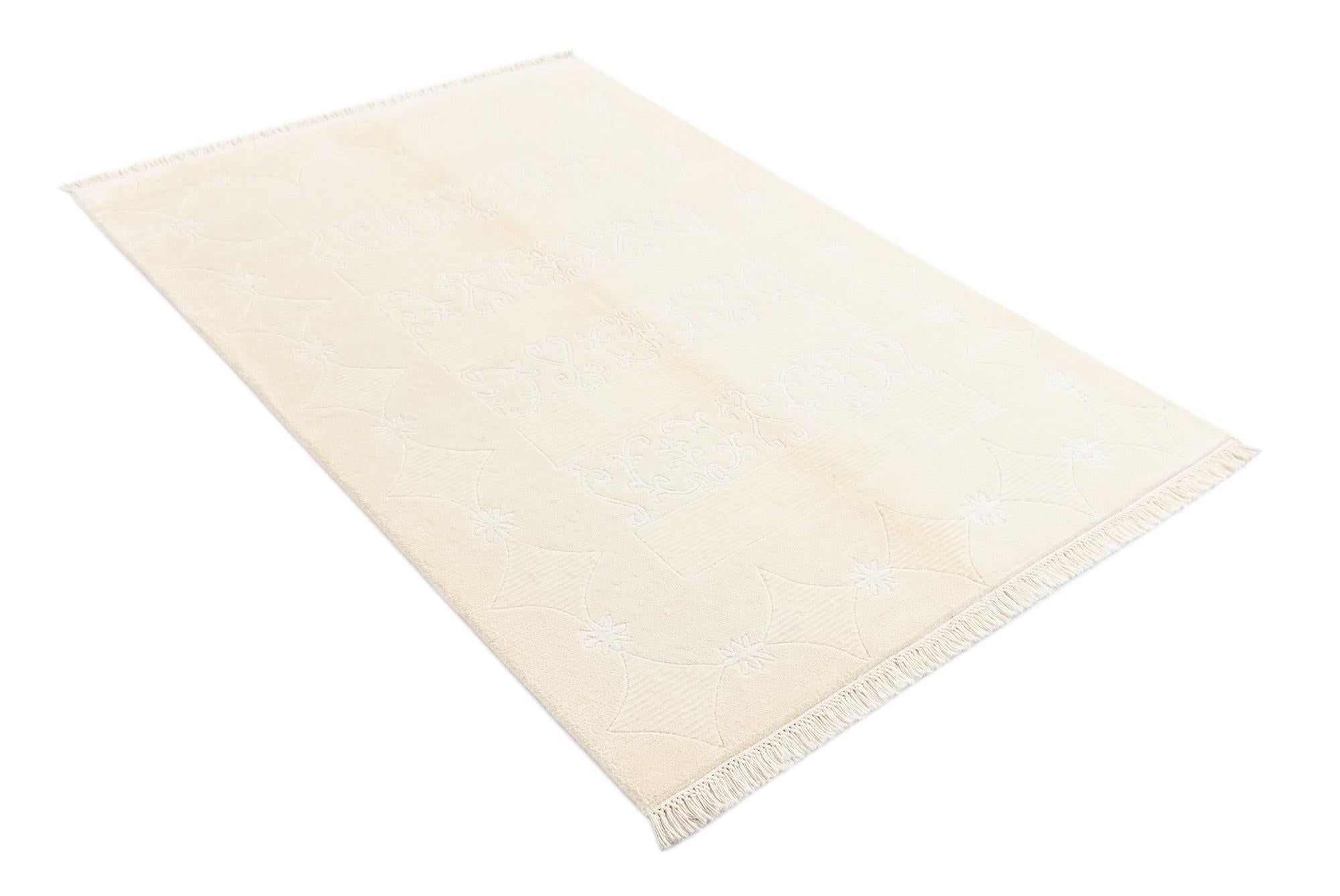 4' x 6' Darya Rug