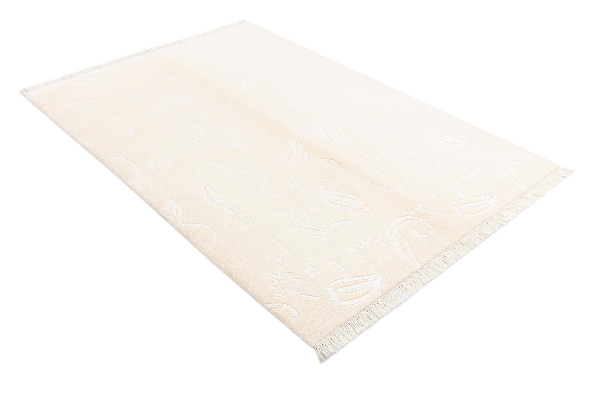 4' 1 x 6' Darya Rug