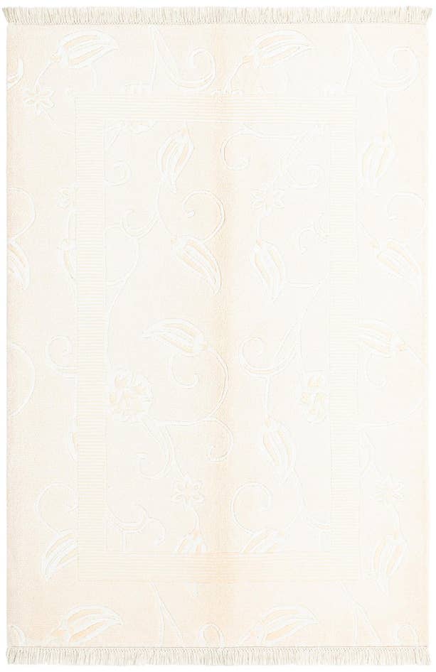 Detail image of 4' 1 x 6' Darya Rug