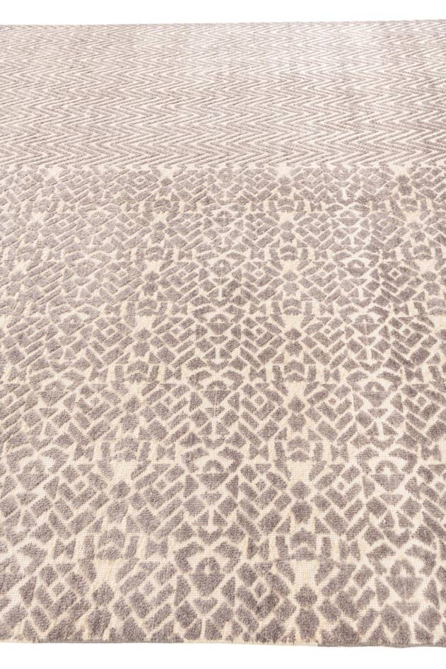 Detail image of 8' 10 x 12' 2 Hand Knotted Darya Wool Rug