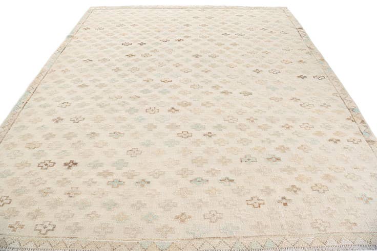Detail image of 8' 5 x 9' 7 Hand Knotted Darya Wool Rug