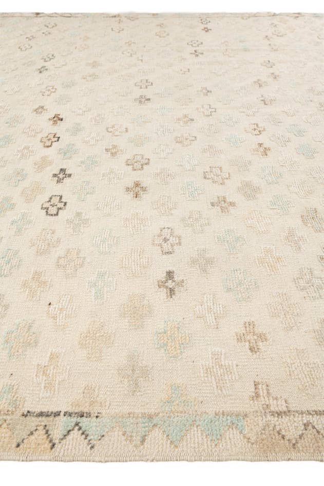 Detail image of 8' 5 x 9' 7 Hand Knotted Darya Wool Rug