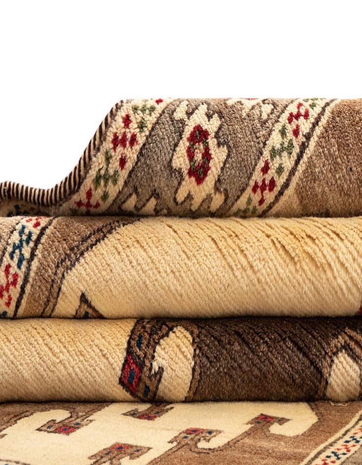 Detail image of 4' 1 x 6' 11 Gabbeh Wool Rug